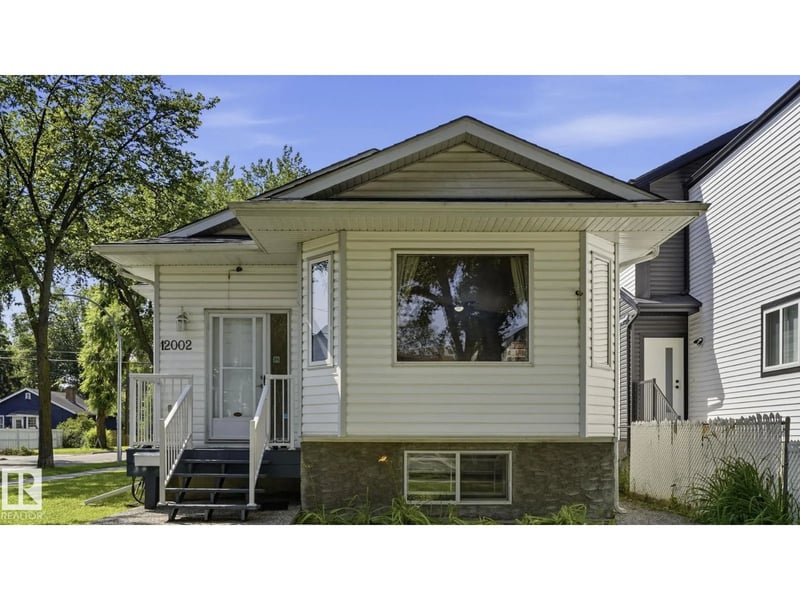 12002 91 ST NW, Edmonton, Alberta, T5B4B8, Edmonton, Alberta — photo 1 of 5