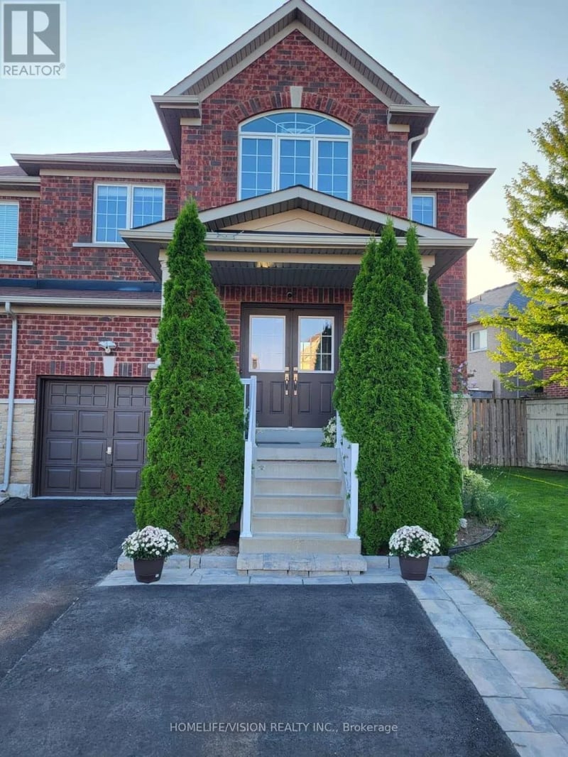 115 James McCullough Road, Whitchurch-Stouffville (Stouffville), Ontario, L4A0Z2, Whitchurch-Stouffville (Stouffville), Ontario — photo 1 of 5