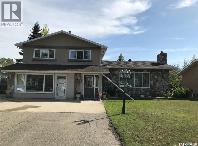484 Stewart STREET, Kamsack, Saskatchewan, S0A1S0, Kamsack, Saskatchewan — photo 1 of 5
