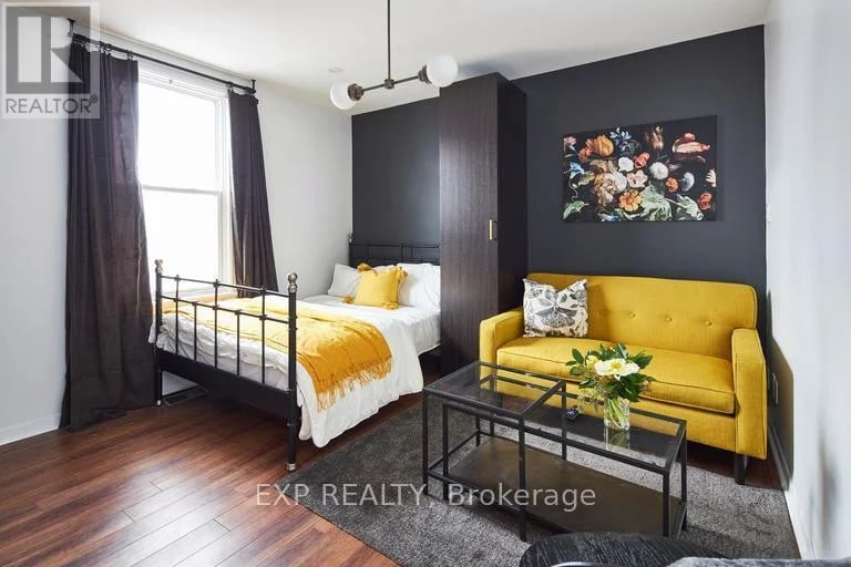 #C 331 Catherine Street, Ottawa, Ontario, K1R5T4, Ottawa, Ontario — photo 1 of 5