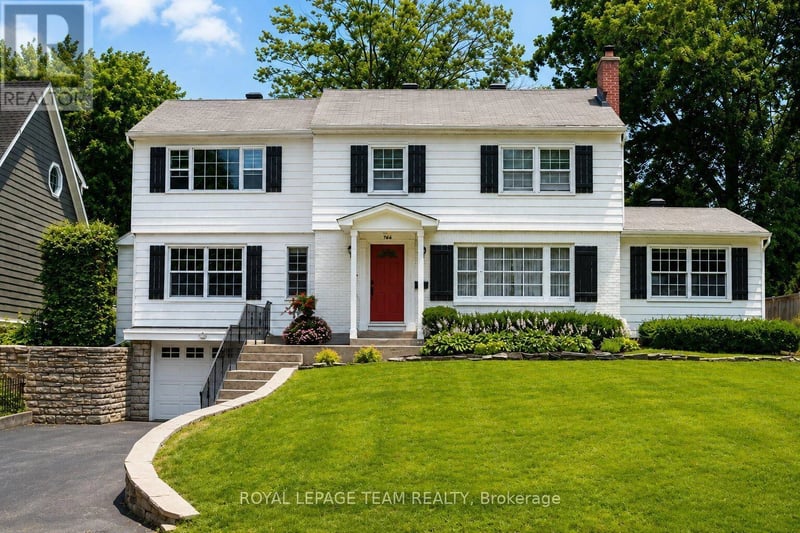 766 Eastbourne Avenue, Ottawa, Ontario, K1K0H7, Ottawa, Ontario — photo 1 of 5