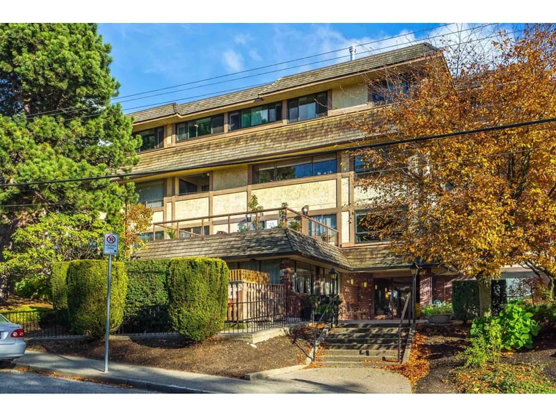 #102 1368 FOSTER Street, White Rock, British Columbia, V4B3X4, White Rock, British Columbia — photo 1 of 5