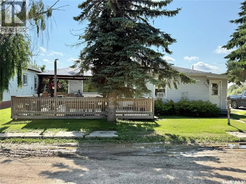 315 3rd AVENUE W, Debden, Saskatchewan, S0J0S0, Debden, Saskatchewan — photo 1 of 5