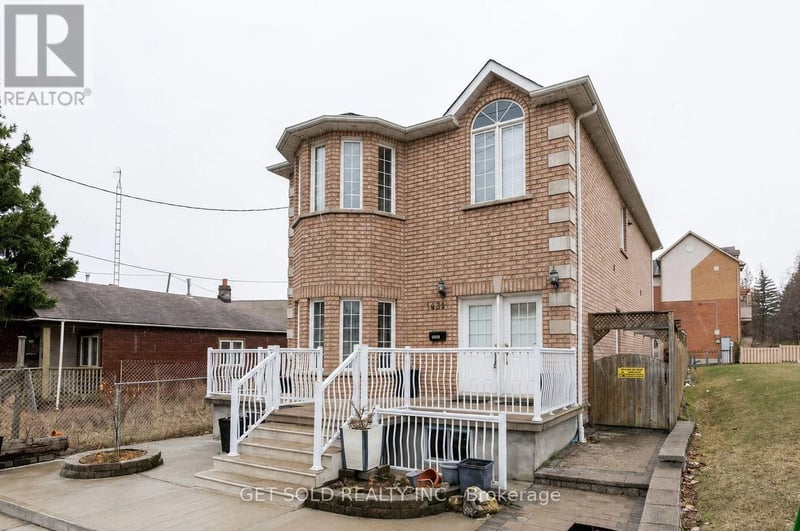 1496 Keele Street, Toronto (Keelesdale-Eglinton West), Ontario, M6N3E9, Toronto (Keelesdale-Eglinton West), Ontario