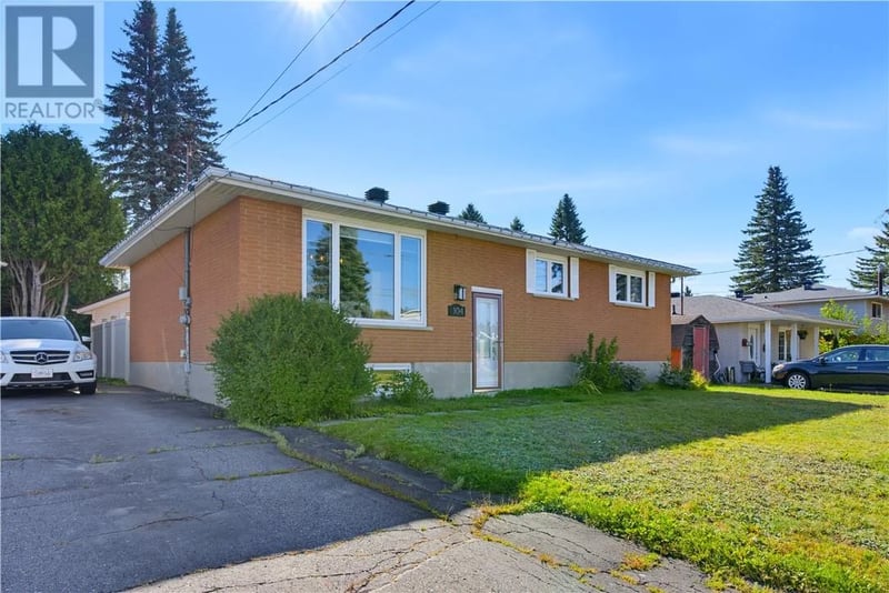 104 Newton Crescent, Garson, Ontario, P3L1K4, Garson, Ontario — photo 1 of 5