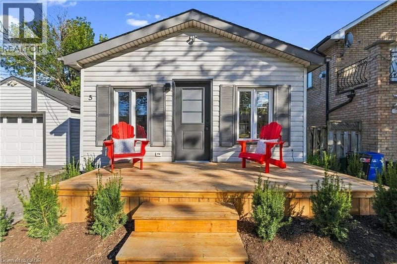 5 HERBERT Court, Stoney Creek, Ontario, L8E5A6, Stoney Creek, Ontario — photo 1 of 5