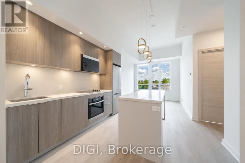 #E438 485 Perth Avenue, Toronto (Weston-Pellam Park), Ontario, M6N0B9, Toronto (Weston-Pellam Park), Ontario — photo 1 of 5