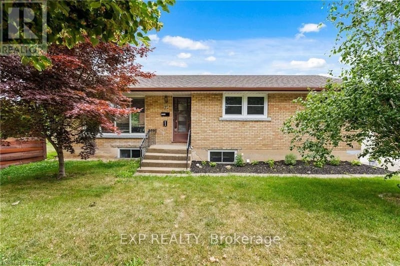 #Lower 92 Margery Avenue, St. Catharines (Haig), Ontario, L2R6K1, St. Catharines (Haig), Ontario — photo 1 of 5