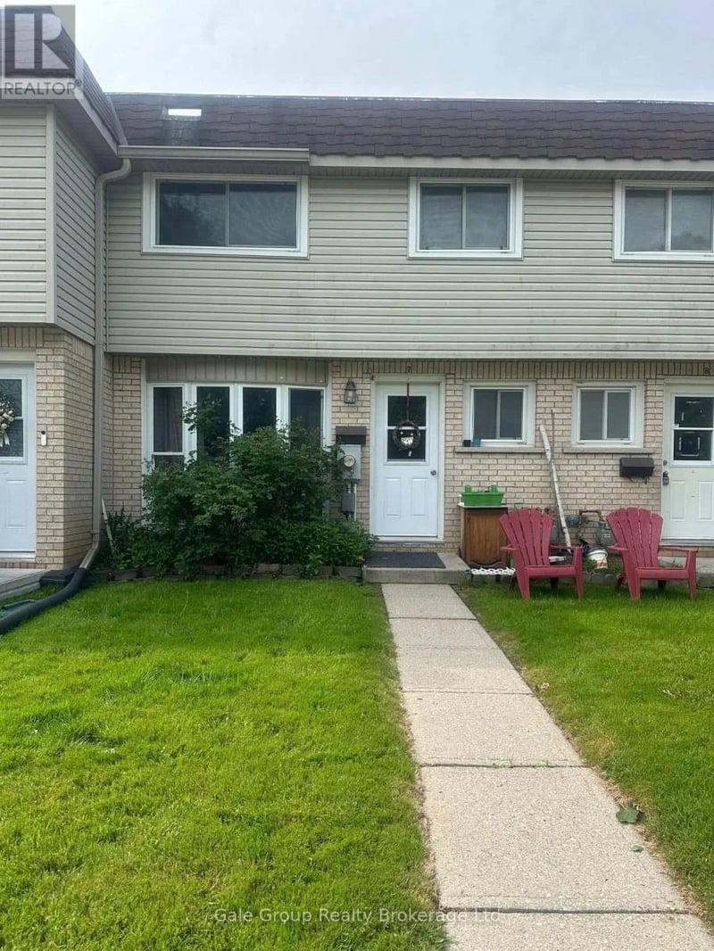 #7 75 Springbank Avenue North, Woodstock (Woodstock - North), Ontario, N4S7P7, Woodstock (Woodstock - North), Ontario — photo 1 of 5