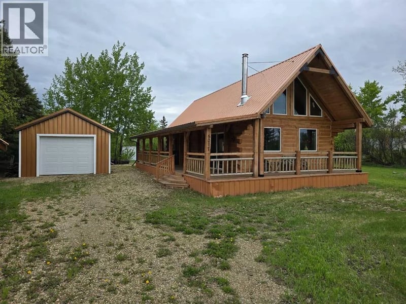 5017 50 Avenue, Berwyn, Alberta, T0H0E0, Berwyn, Alberta — photo 1 of 5