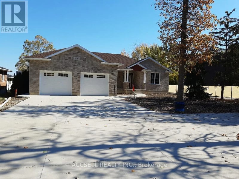 750 St. Clair Parkway, LAMBTON COUNTY, Ontario, N0N1G0, LAMBTON COUNTY, Ontario — photo 1 of 5