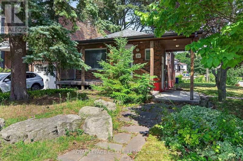 29 Red Deer Avenue, Toronto (Birchcliffe-Cliffside), Ontario, M1N2Z1, Toronto (Birchcliffe-Cliffside), Ontario — photo 1 of 5