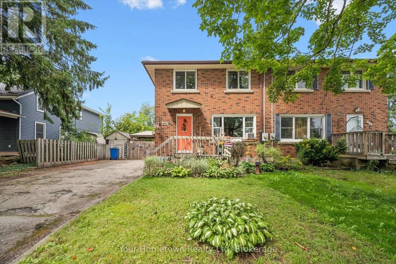497 St Patrick Street East, Centre Wellington (Fergus), Ontario, N1M1N1, Centre Wellington (Fergus), Ontario — photo 1 of 5