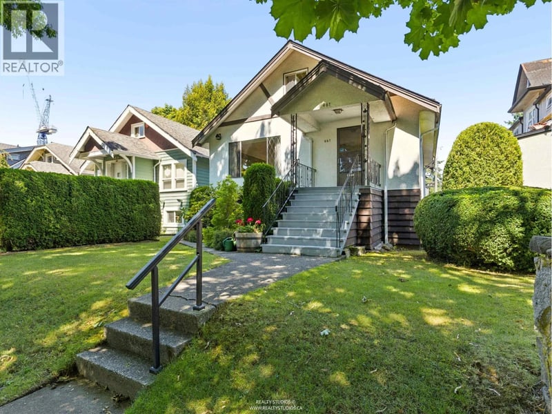 461 18TH Avenue, Vancouver, British Columbia, V5Y2A9, Vancouver, British Columbia — photo 1 of 5