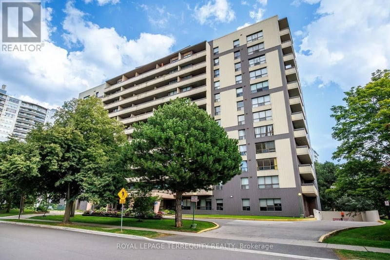 #1203 100 Canyon Avenue, Toronto (Bathurst Manor), Ontario, M3H5T9, Toronto (Bathurst Manor), Ontario — photo 1 of 5