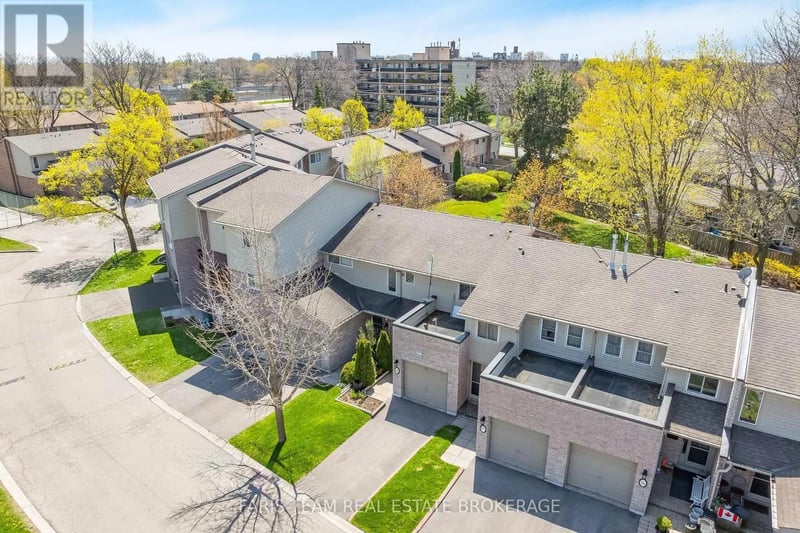 #18 2075 Asta Drive, Mississauga (Cooksville), Ontario, L5A2T5, Mississauga (Cooksville), Ontario — photo 1 of 5