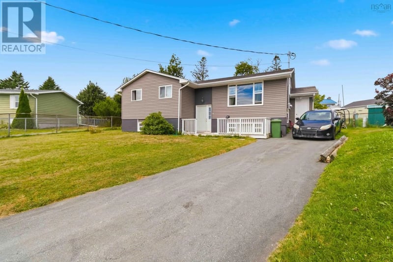 62 Shalimar Crescent, Dartmouth, Nova Scotia, B2W4L8, Dartmouth, Nova Scotia — photo 1 of 5