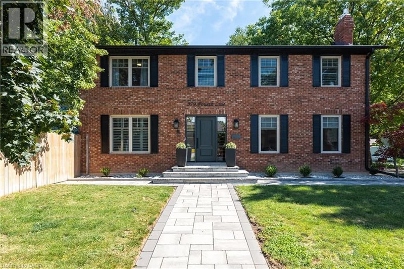 579 FOURTH Line, Oakville, Ontario, L6L5B1, Oakville, Ontario — photo 1 of 5