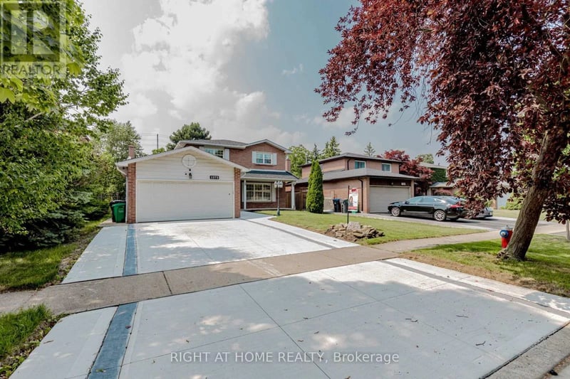 1073 Mesa Crescent, Mississauga (Lorne Park), Ontario, L5R3E7, Mississauga (Lorne Park), Ontario — photo 1 of 5