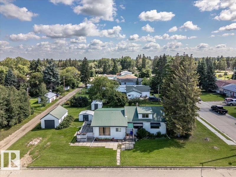 5032 & 5036 53 Ave, Warburg, Alberta, T0C2T0, Warburg, Alberta — photo 1 of 5