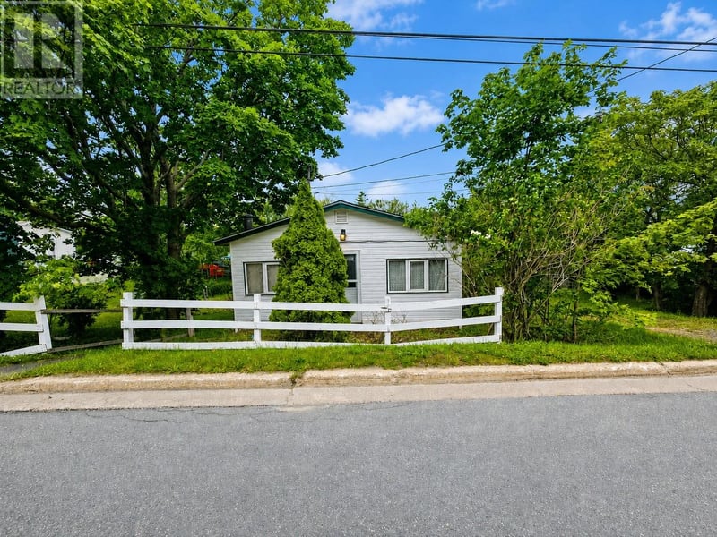 31 Church Road, Conception Bay South, Newfoundland & Labrador, A1X7H1, Conception Bay South, Newfoundland & Labrador — photo 1 of 5