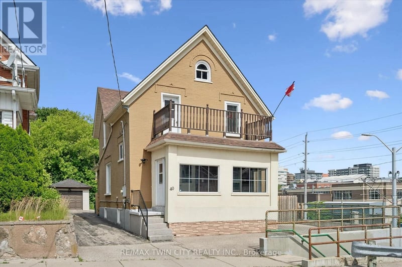 40 Madison Avenue South, Kitchener, Ontario, N2G3M5, Kitchener, Ontario — photo 1 of 5