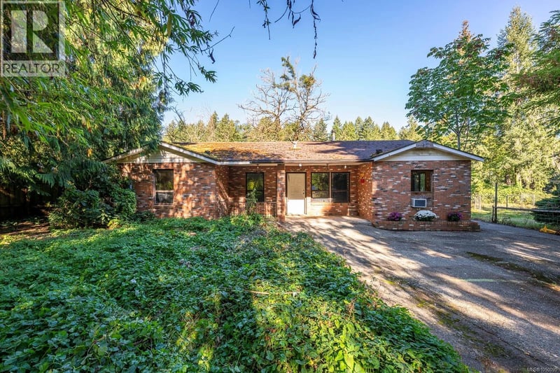 2547 Mabley Road, Courtenay, British Columbia, V9N9K2, Courtenay, British Columbia — photo 1 of 5