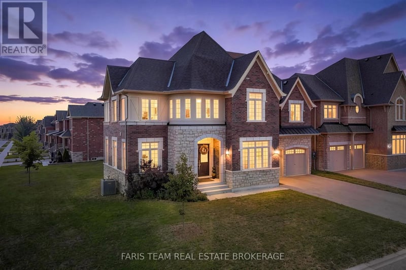 12 Thompson Way, Springwater (Centre Vespra), Ontario, L9X2A5, Springwater (Centre Vespra), Ontario — photo 1 of 5