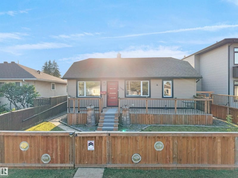 13338 131 ST NW, Edmonton, Alberta, T5L1N7, Edmonton, Alberta — photo 1 of 5