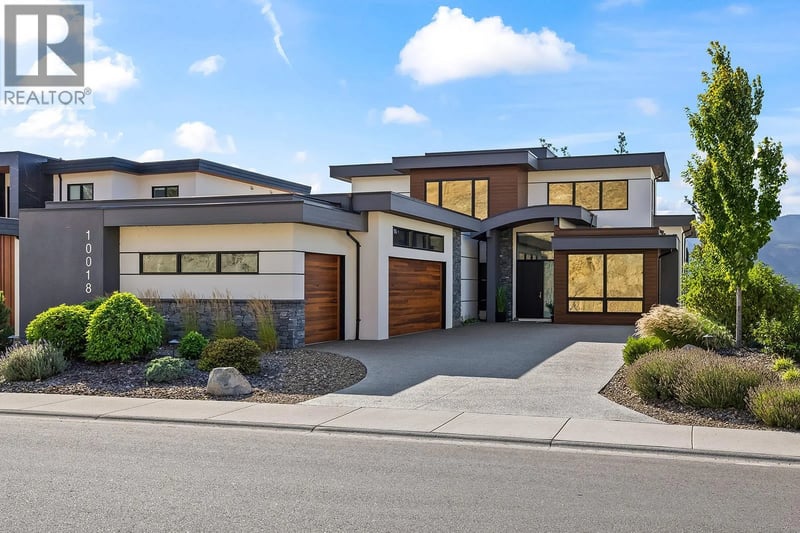 10018 Beacon Hill Drive, Lake Country, British Columbia, V4V0A9, Lake Country, British Columbia — photo 1 of 5