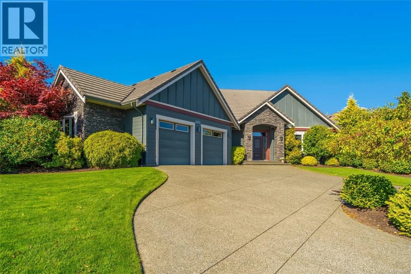 3172 Royal Vista Way, Courtenay, British Columbia, V9N9X3, Courtenay, British Columbia — photo 1 of 5