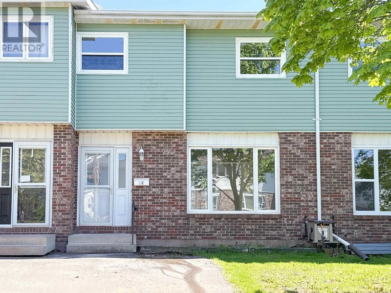 12 Dawson Court, Charlottetown, Prince Edward Island, C1A8T1, Charlottetown, Prince Edward Island — photo 1 of 5