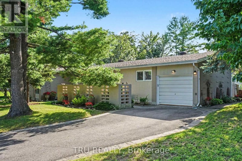 1174 Cameo Drive, Ottawa, Ontario, K2C1Y7, Ottawa, Ontario — photo 1 of 5