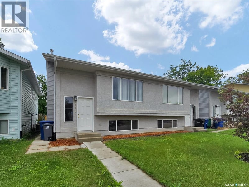 211 Hedley STREET, Saskatoon, Saskatchewan, S7N1Z9, Saskatoon, Saskatchewan — photo 1 of 5