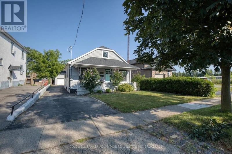 205 Ross Street, Welland (Welland Downtown), Ontario, L3B2N4, Welland (Welland Downtown), Ontario — photo 1 of 5