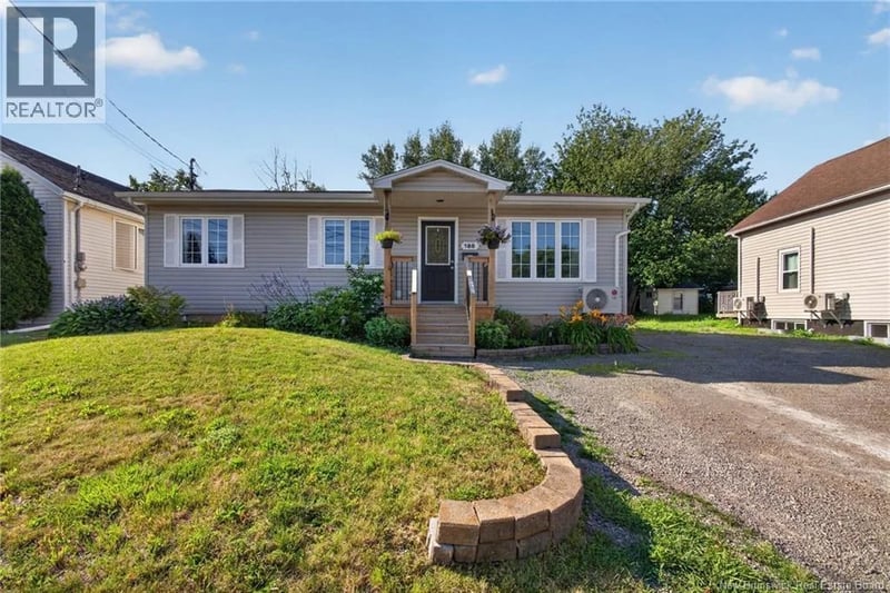 188 Gould, Dieppe, New Brunswick, E1A1T9, Dieppe, New Brunswick — photo 1 of 5