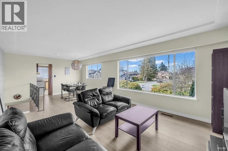 8620 CAMDEN CRESENT, Richmond, British Columbia, V7C3G4, Richmond, British Columbia — photo 1 of 5