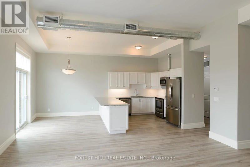 #201 32 Water Street North, Cambridge, Ontario, N1R3B1, Cambridge, Ontario — photo 1 of 5