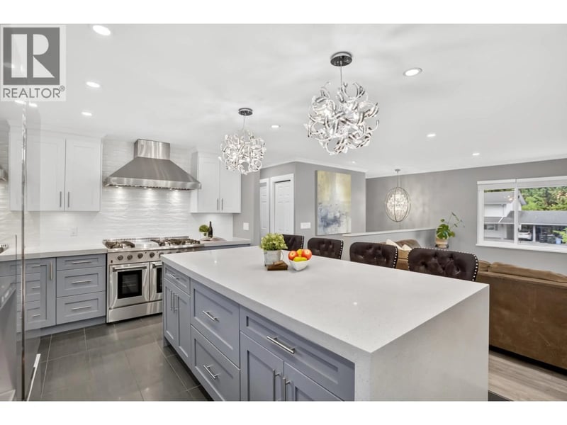 11554 WILDWOOD Crescent, Pitt Meadows, British Columbia, V3Y1M8, Pitt Meadows, British Columbia — photo 1 of 5