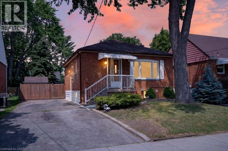 220 EAST 13TH Street, Hamilton, Ontario, L9A3Z7, Hamilton, Ontario — photo 1 of 5