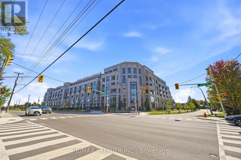 #219 2075 King Road, King (King City), Ontario, L7B0R6, King (King City), Ontario — photo 1 of 5