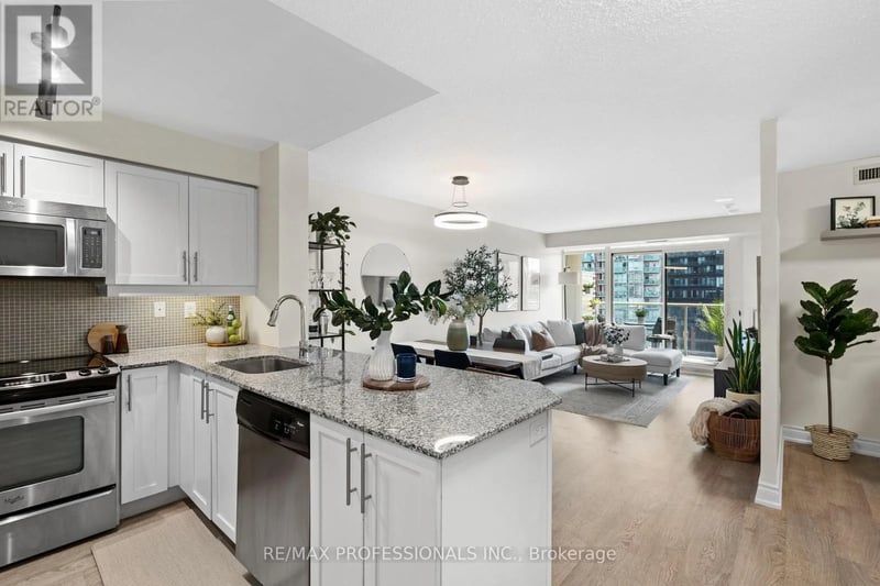 #909 125 Western Battery Road, Toronto (Niagara), Ontario, M6K3R8, Toronto (Niagara), Ontario — photo 1 of 5