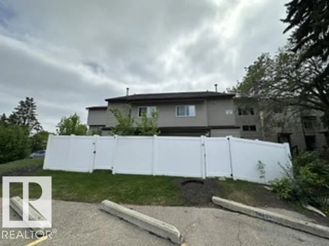 12C MEADOWLARK VG NW, Edmonton, Alberta, T5R5X3, Edmonton, Alberta — photo 1 of 5
