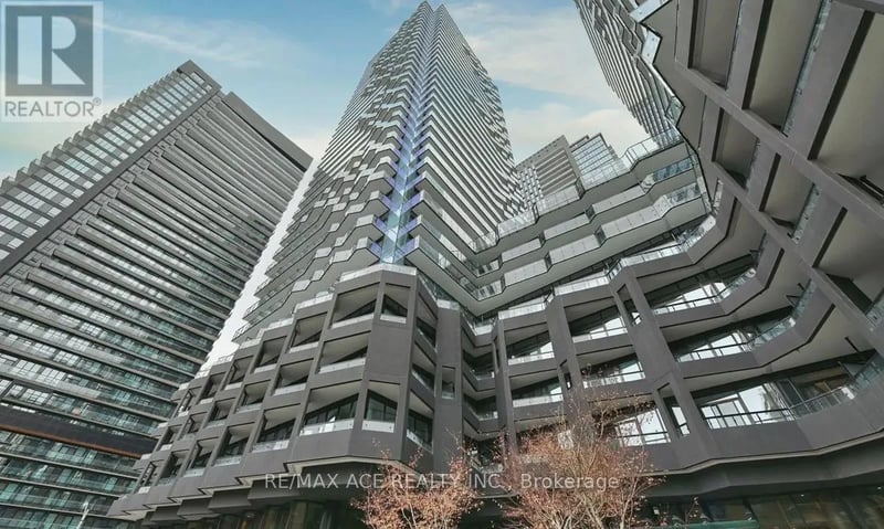 #2213 110 Broadway Avenue, Toronto (Mount Pleasant West), Ontario, M4P1V7, Toronto (Mount Pleasant West), Ontario — photo 1 of 5