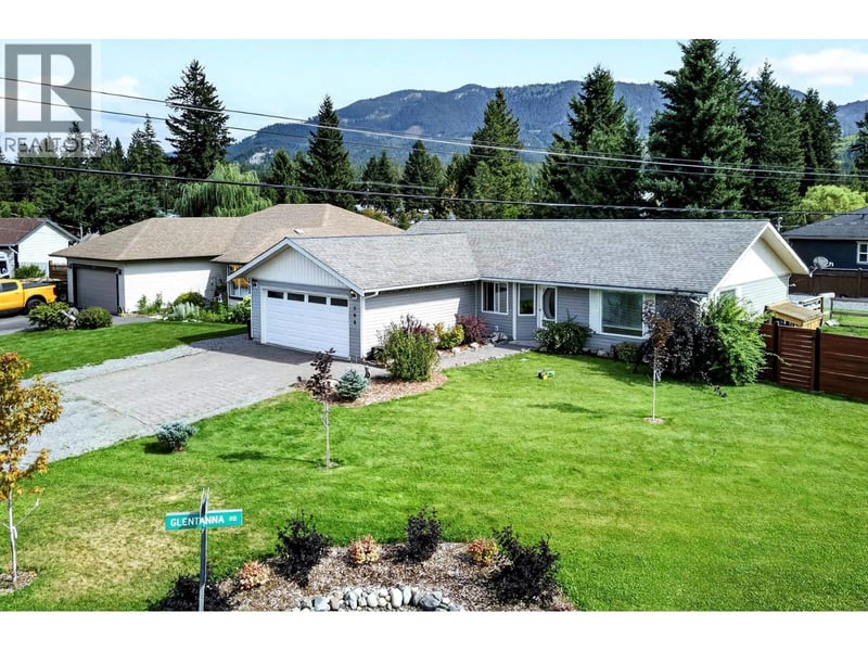 566 Mclean Road, Barriere, British Columbia, V0E1E0, Barriere, British Columbia — photo 1 of 5