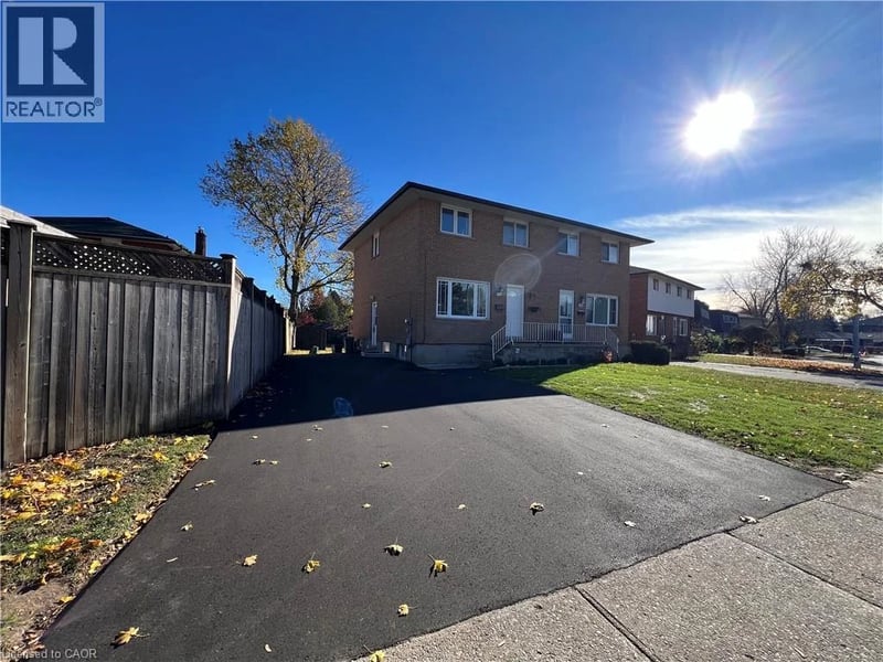 171 KINZIE Avenue, Kitchener, Ontario, N2A2J9, Kitchener, Ontario — photo 1 of 5