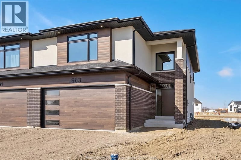 675 LINDEN, Lakeshore, Ontario, N0R1A0, Lakeshore, Ontario — photo 1 of 5