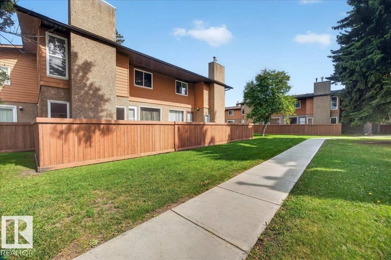 #47 3812 20 AV NW, Edmonton, Alberta, T6L4B2, Edmonton, Alberta — photo 1 of 5
