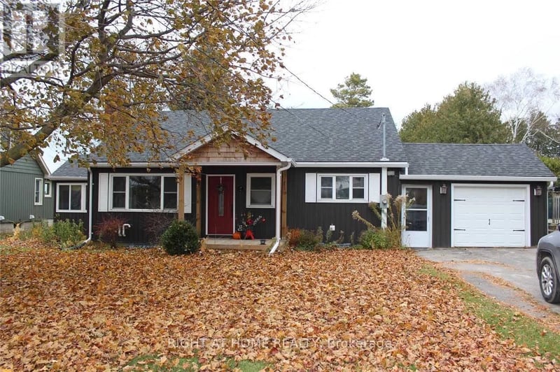 96 Simcoe Street, Brock (Beaverton), Ontario, L0K1A0, Brock (Beaverton), Ontario — photo 1 of 5