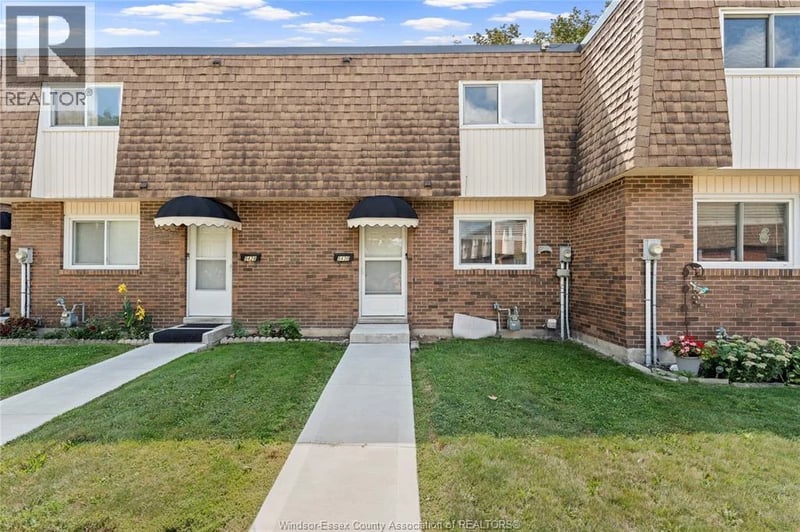 5430 LASSALINE, Windsor, Ontario, N8T1A8, Windsor, Ontario — photo 1 of 5